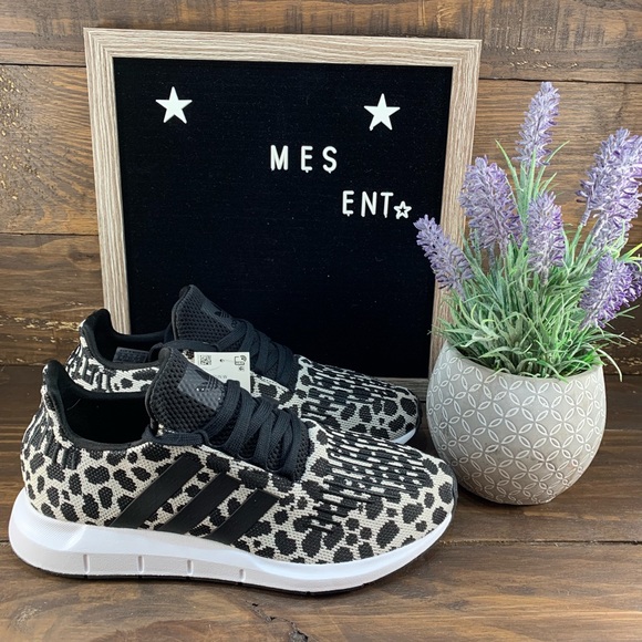 Adidas Swift Run Women’s Shoes - Picture 2 of 7